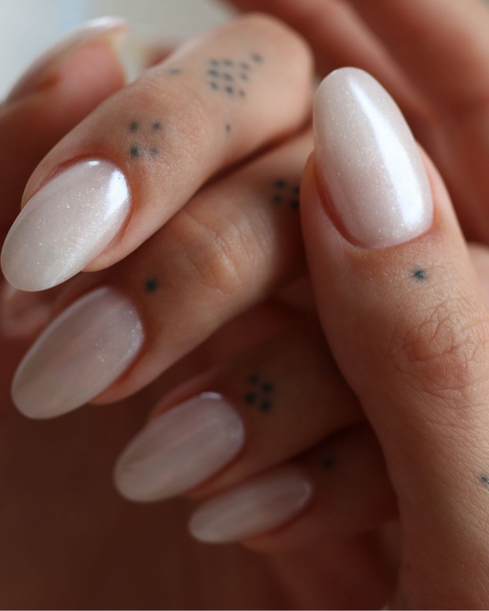 MIRROR PIGMENT - DREAMFUL WHITE – Image 6