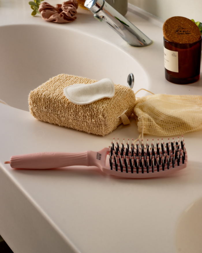 BROSSE FINGERBRUSH ICONIC BOAR & NYLON PASTEL PINK M OLIVIA GARDEN – Image 7